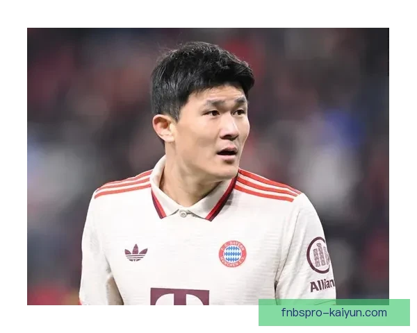 金玟哉巅峰时刻回顾，韩国后卫表现亮眼展现无限可能