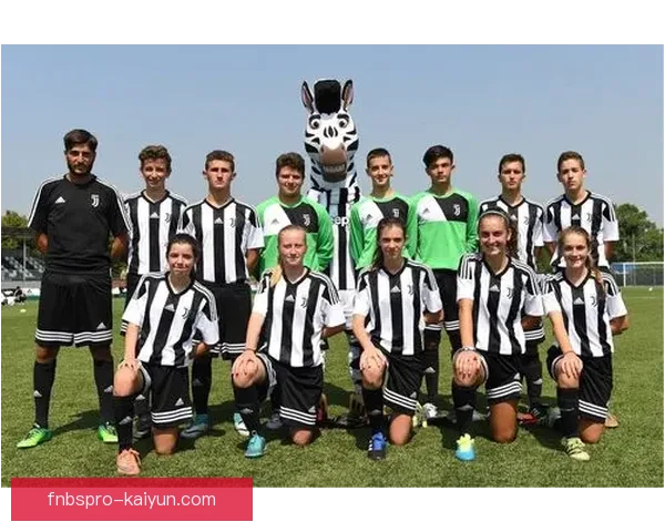 南美足球青训模式的优势与挑战分析，值得各国借鉴与思考